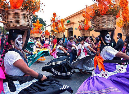 Viaje al Festival del día de muertos en Mitla, Oaxaca y Puebla